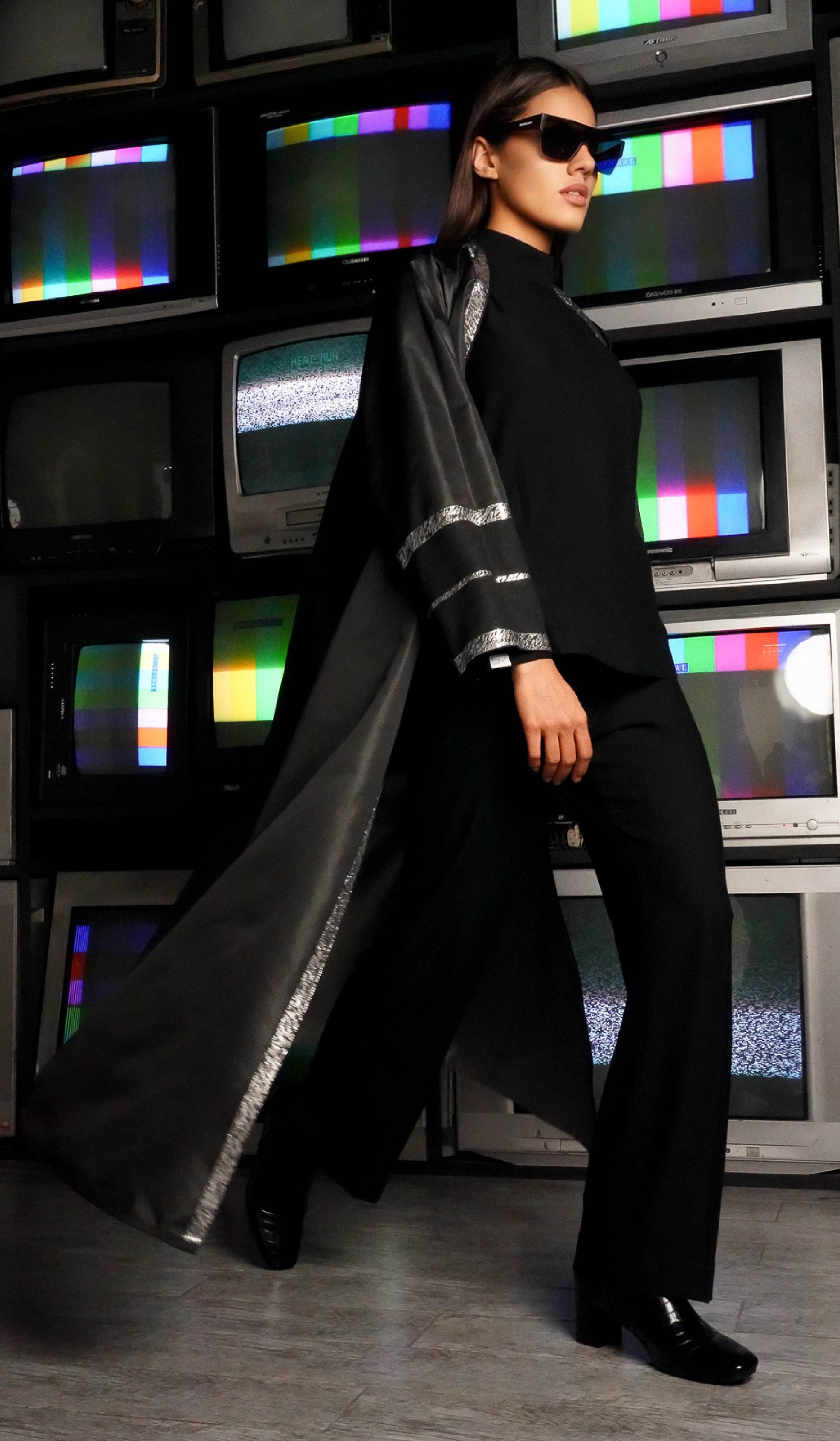 Reversible Crisp Silk Abaya - Gray Side